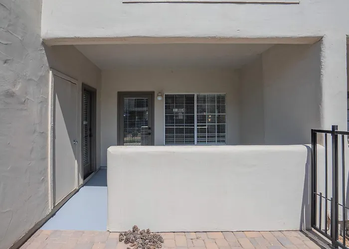 Walk To Kierland Pool Balcony Parking Wd Wifi
